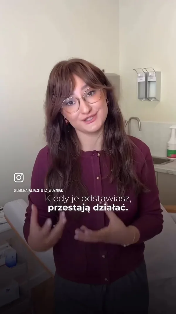 Kadr z rolki: lekarka mówiąca o odstawieniu kuracji
